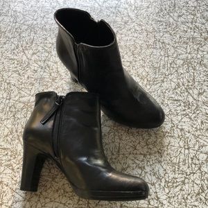 Ralph Lauren ankle cropped leather boots. Worn only 3 times.
